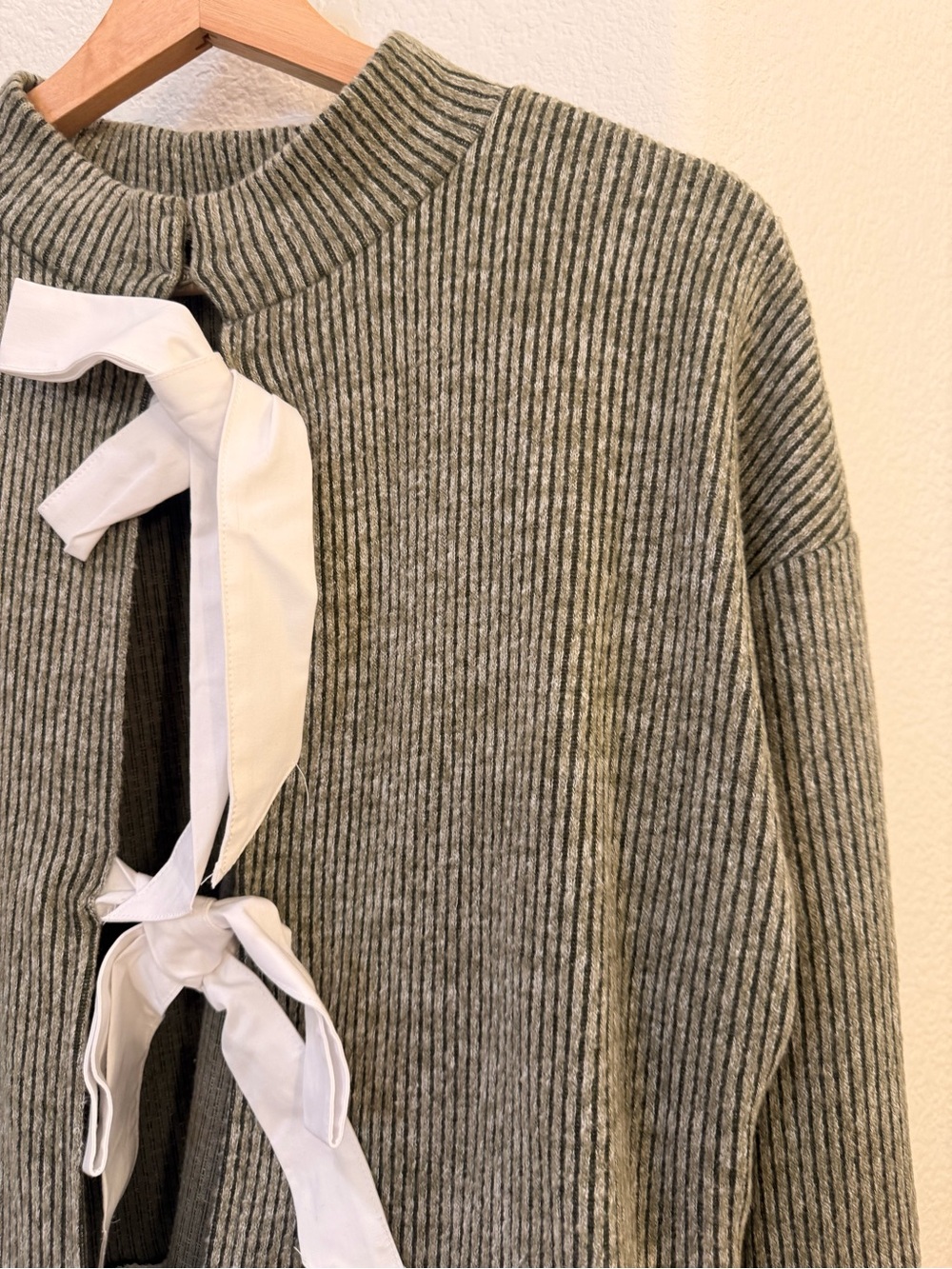 Maeve Anthropologie Long-Sleeve Bow-Back Twofer Peplum Top Olive - Large - Picture 6 of 15